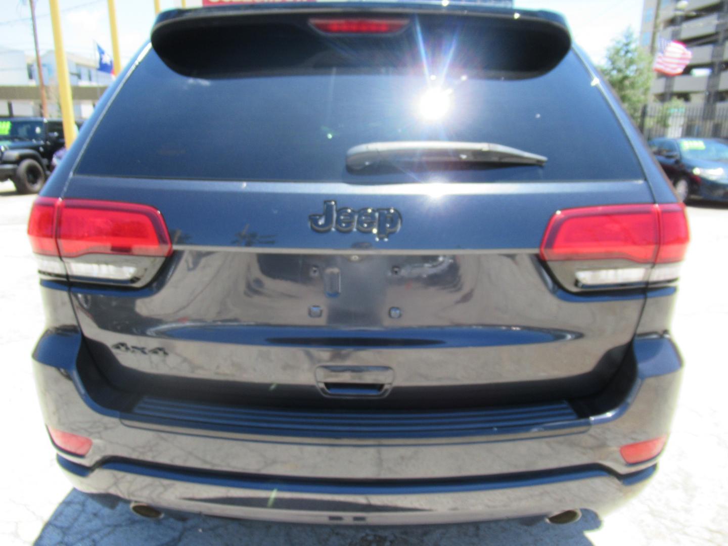 2015 Black /Black Jeep Grand Cherokee ALTITUDE (1C4RJFAGXFC) with an 3.6L V6 F DOHC 24V engine, Automatic transmission, located at 1511 North Shepherd Dr., Houston, TX, 77008, (281) 657-1221, 29.798361, -95.412560 - 2015 JEEP GRAND CHEROKEE ALTITUDE VIN: 1C4RJFAGXFC948318 1 C 4 R J F A G X F C 9 4 8 3 1 8 4 DOOR WAGON/SPORT UTILITY 3.6L V6 F DOHC 24V GASOLINE REAR WHEEL DRIVE W/ 4X4 - Photo#19